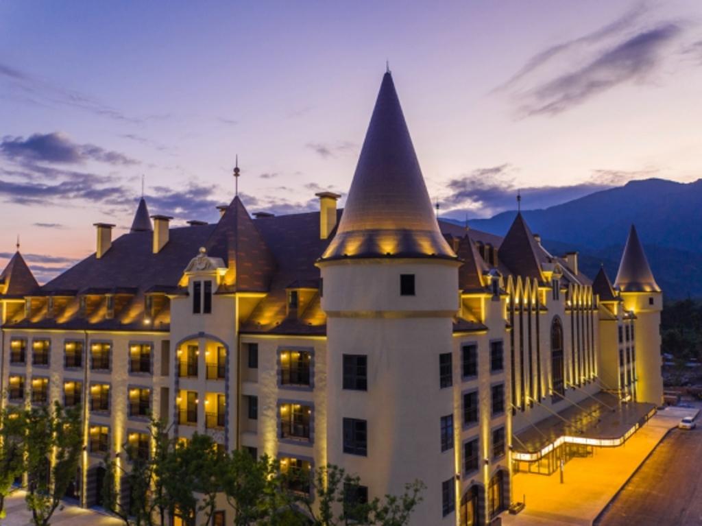 全新開幕的花蓮瑞穗春天酒店，擁有難得一見的歐洲城堡風情。圖：業者提供