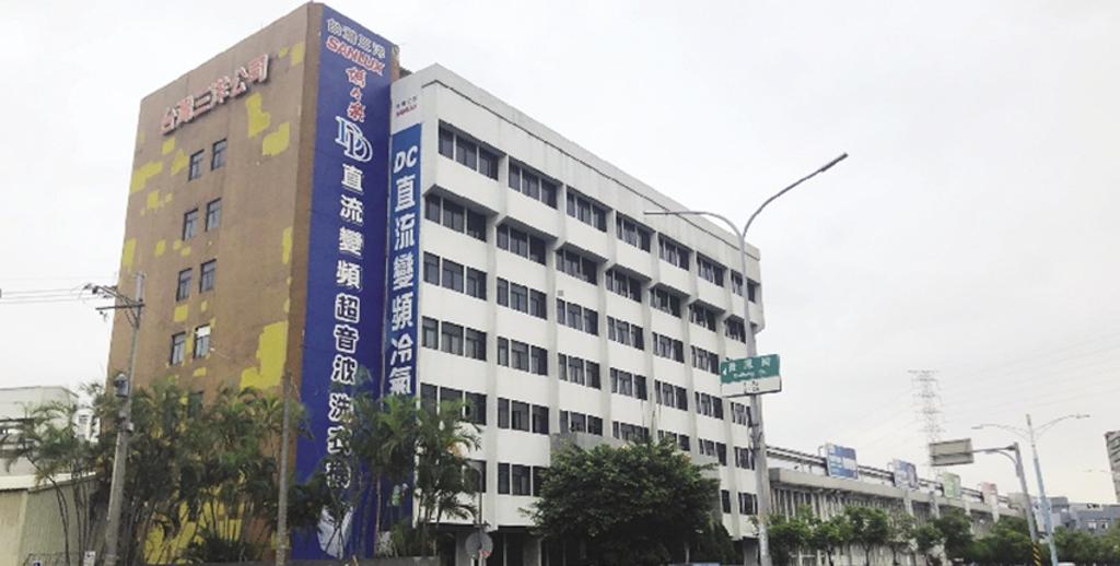 台灣三洋電機泰山廠位於捷運新莊線丹鳳站出口附近、緊鄰機場捷運貴和站，開發市價超過百億元，確定自辦都更進行開發。圖/沈美幸