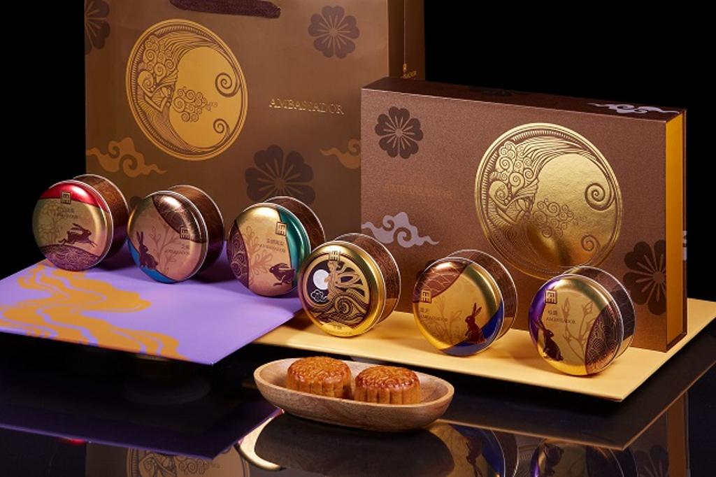 「金月盈華」禮盒展現國賓傳統馬口鐵巧思。圖／國賓飯店提供