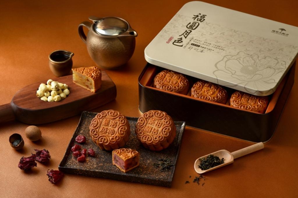 福容飯店推出廣式口味月餅禮盒「福圓月色」。圖／福容提供