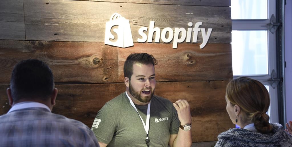 加拿大電子商務平台Shopify市值攀升至400億美元以上，勝過電商先驅eBay。圖／美聯社