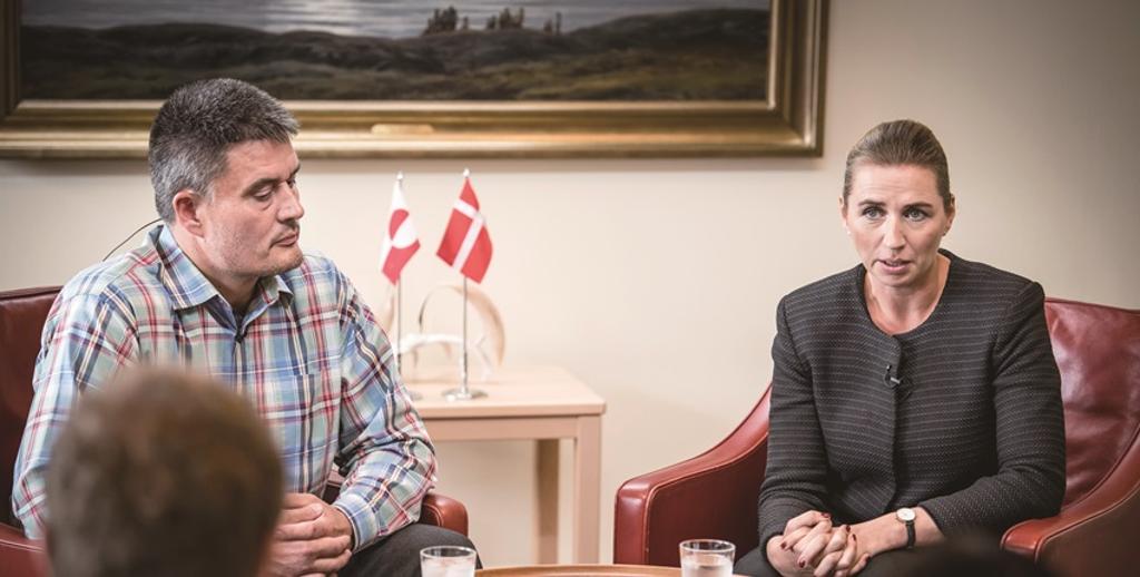 右為丹麥總理佛瑞德里克森。圖／美聯社