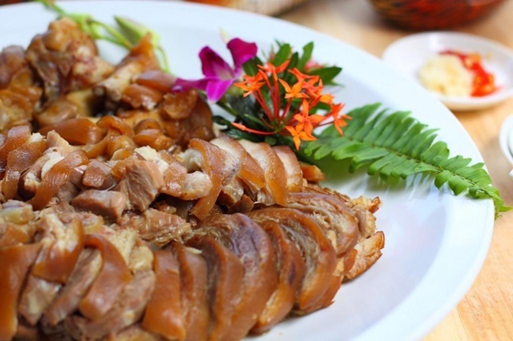北海美饌「海芙蓉豬腳」海芙蓉加中藥材,豬腳小火慢滷,肉質軟嫩順口。圖/北海提供