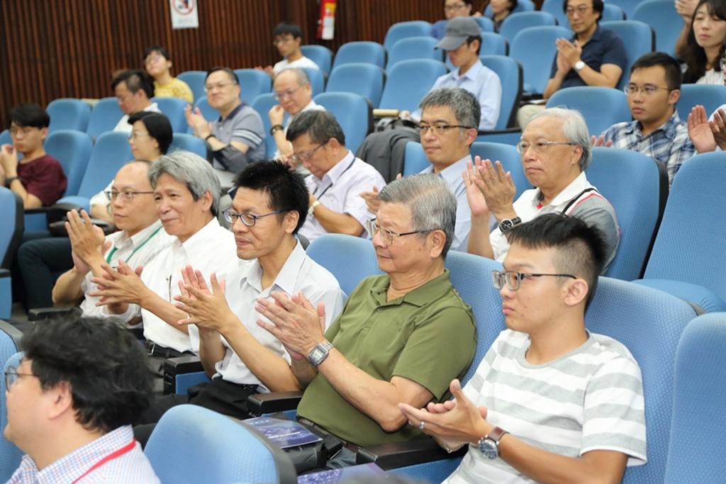「實現真正的安全自駕產業論壇」現場超過百位業界及學界代表共襄盛舉,反應熱烈!圖:謝易晏