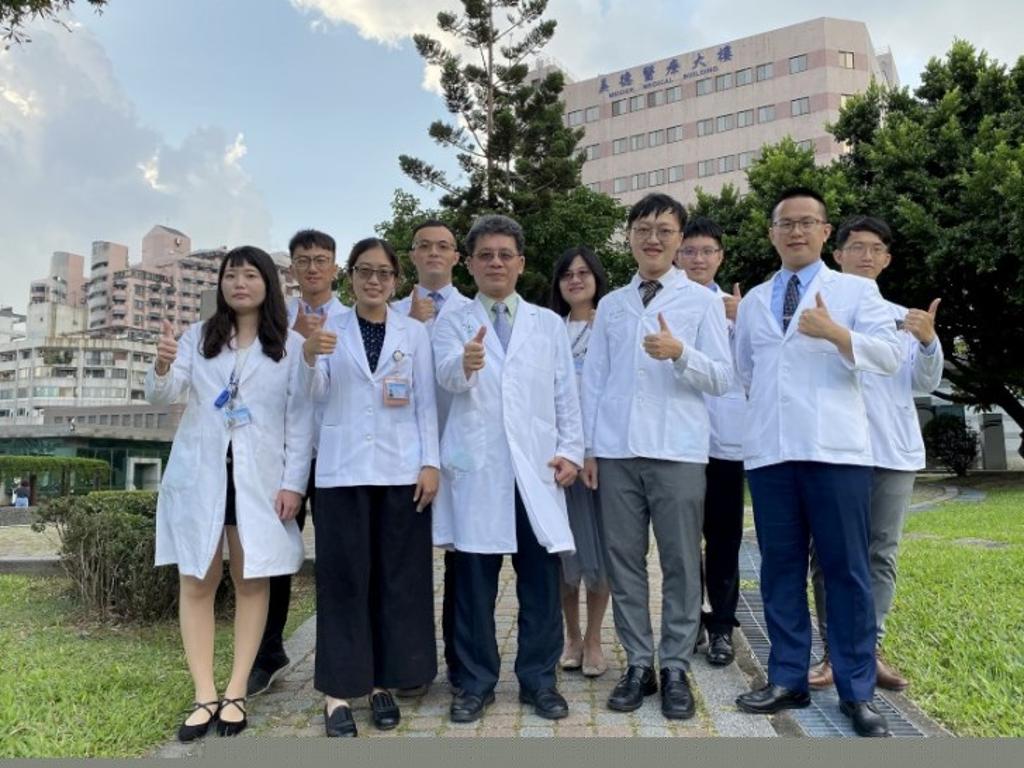 中國醫藥大學附設醫院中醫部主任黃升騰教授研發團隊。