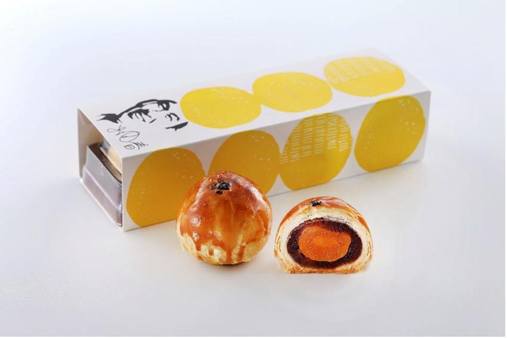「世界冠軍聯名蛋黃酥禮盒」中有包括吳寶春在內4大名廚設計的蛋黃酥。圖／蘋果花