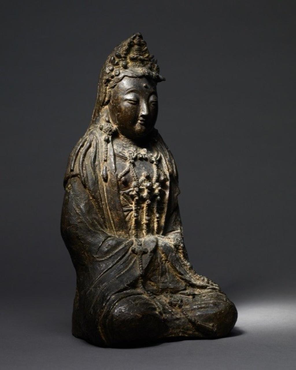 LOT1023「元 銅雕觀音菩薩」,H38.5公分,預估價新台幣120萬至200萬。圖/帝圖藝術拍賣提供