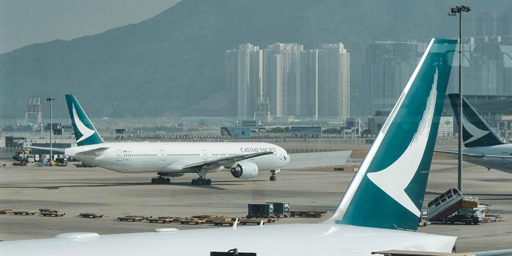 香港國泰航空服務員工會1月19日起發起按章工作。圖／中新社