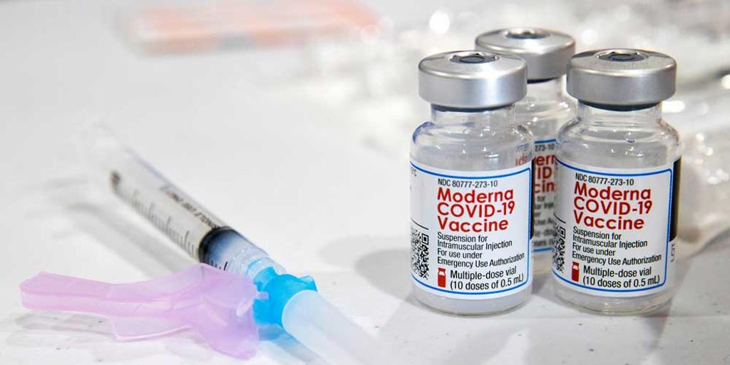 莫德納執行長史特凡內·班塞爾受訪，透露該公司正在與中國積極討論莫德納疫苗入華事宜。圖／美聯社