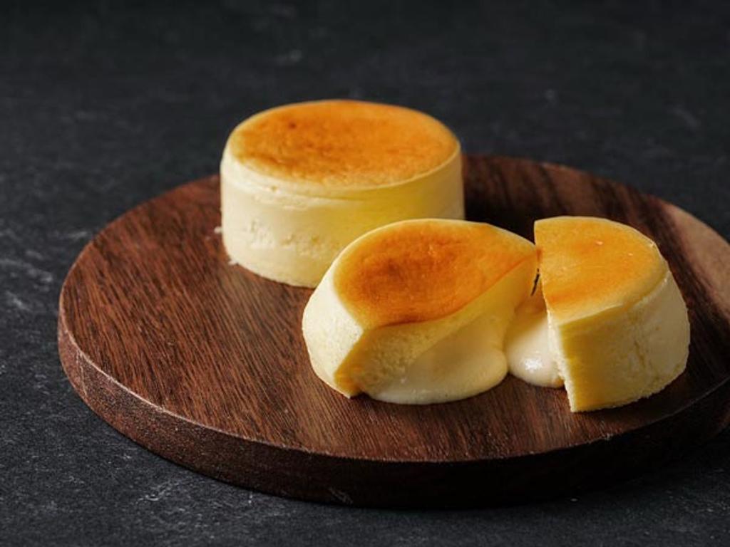「普諾麵包坊」的「日式方度乳酪」售價100元，亦適合天下有情人送禮。圖／普諾麵包坊提供