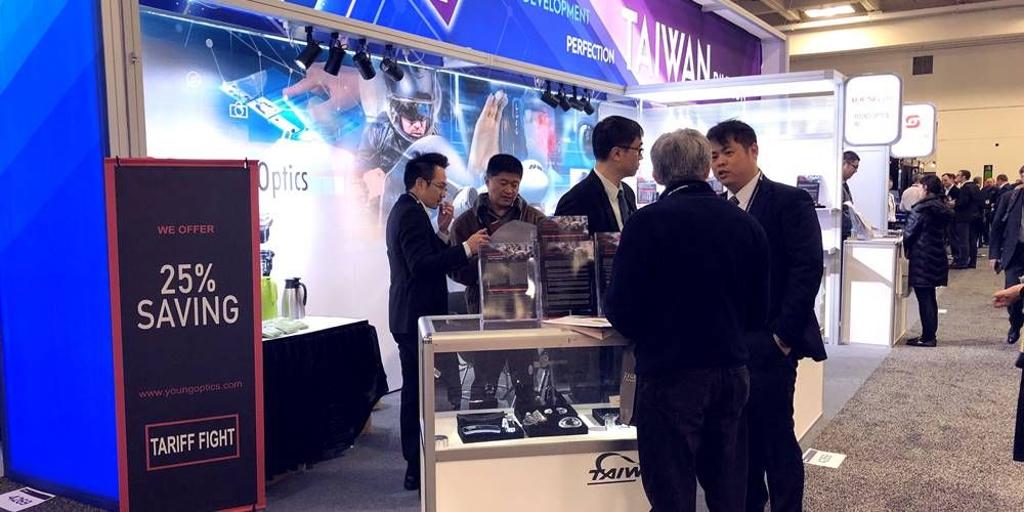 台灣光電業者搶攻美國市場，在「美西光電展」中受矚目；圖為2019年台廠參展狀況。圖╱外貿協會提供