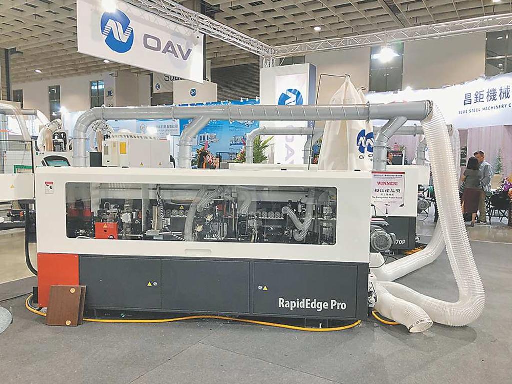 仕興新型封邊機 獲大獎肯定 - 日報 - 工商時報