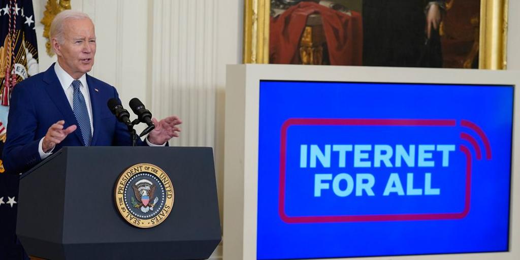 美國總統拜登宣布規模逾420億美元的網路計畫，旨在讓每個美國家庭都可擁有高速網路。圖／美聯社