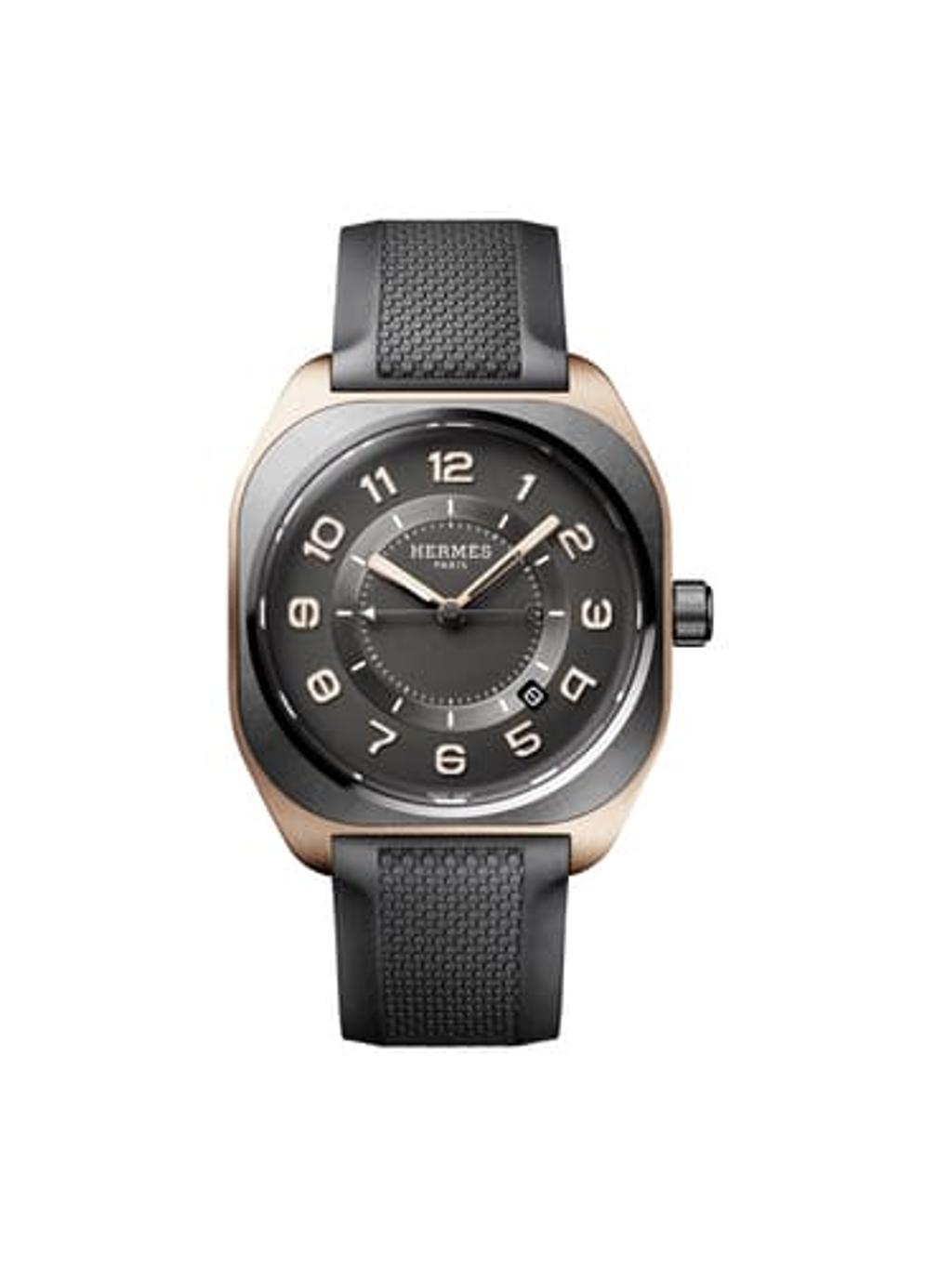  首款採用玫瑰金貴金屬材質的Hermès H08腕錶透過搭配鈦金屬，延續其輕量舒適的運動及都會風格，但是增添其高貴優雅氣質。 圖／愛馬仕提供
