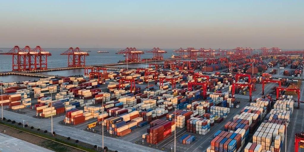 上海出口貨櫃運價指數SCFI再度翻黑，7月首周下跌3.17％至931.73點。圖／新華社