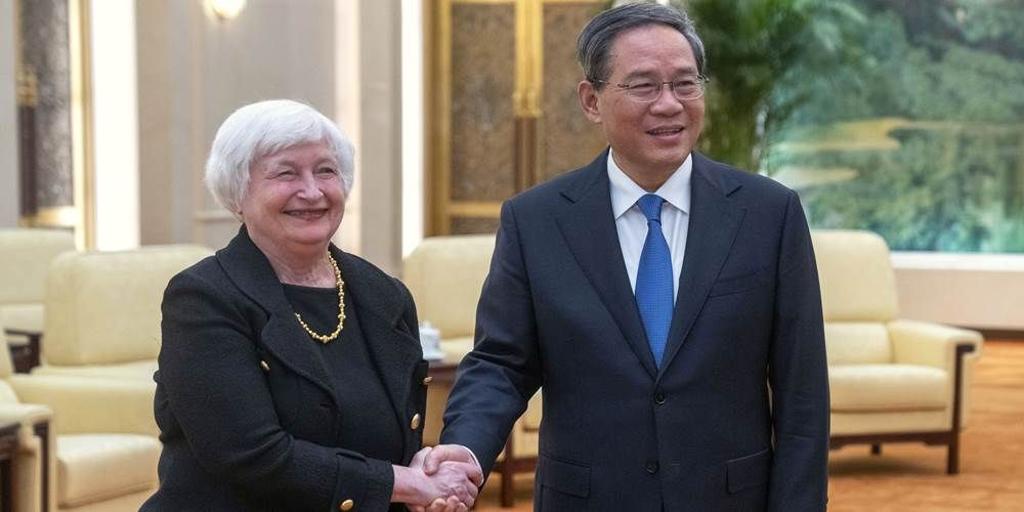中國國務院總理李強昨天會見了到訪的美國財政部長葉倫。圖／美聯社