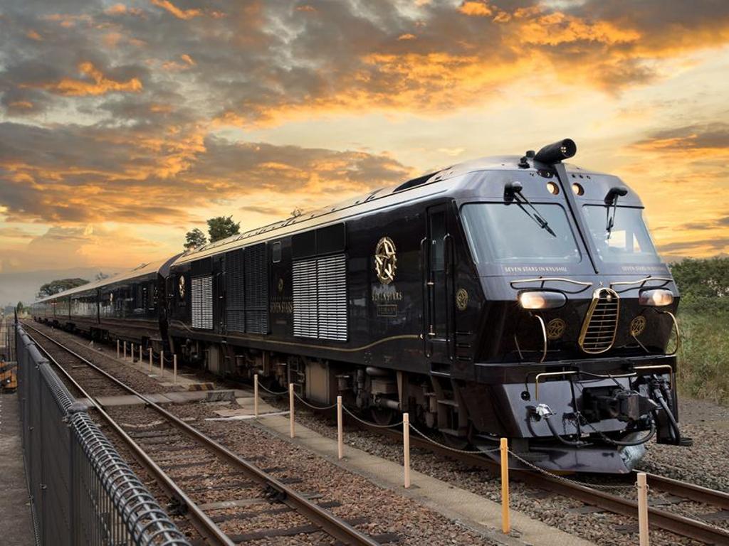 九州七星被譽為有錢也搭不到的夢幻列車，雄獅「璽品」推出包列搶市。圖／JR九州