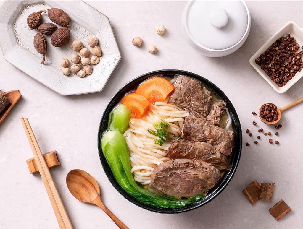 「老爺清燉牛肉麵」強調完美展現食材本身的原味。圖／台北老爺酒店