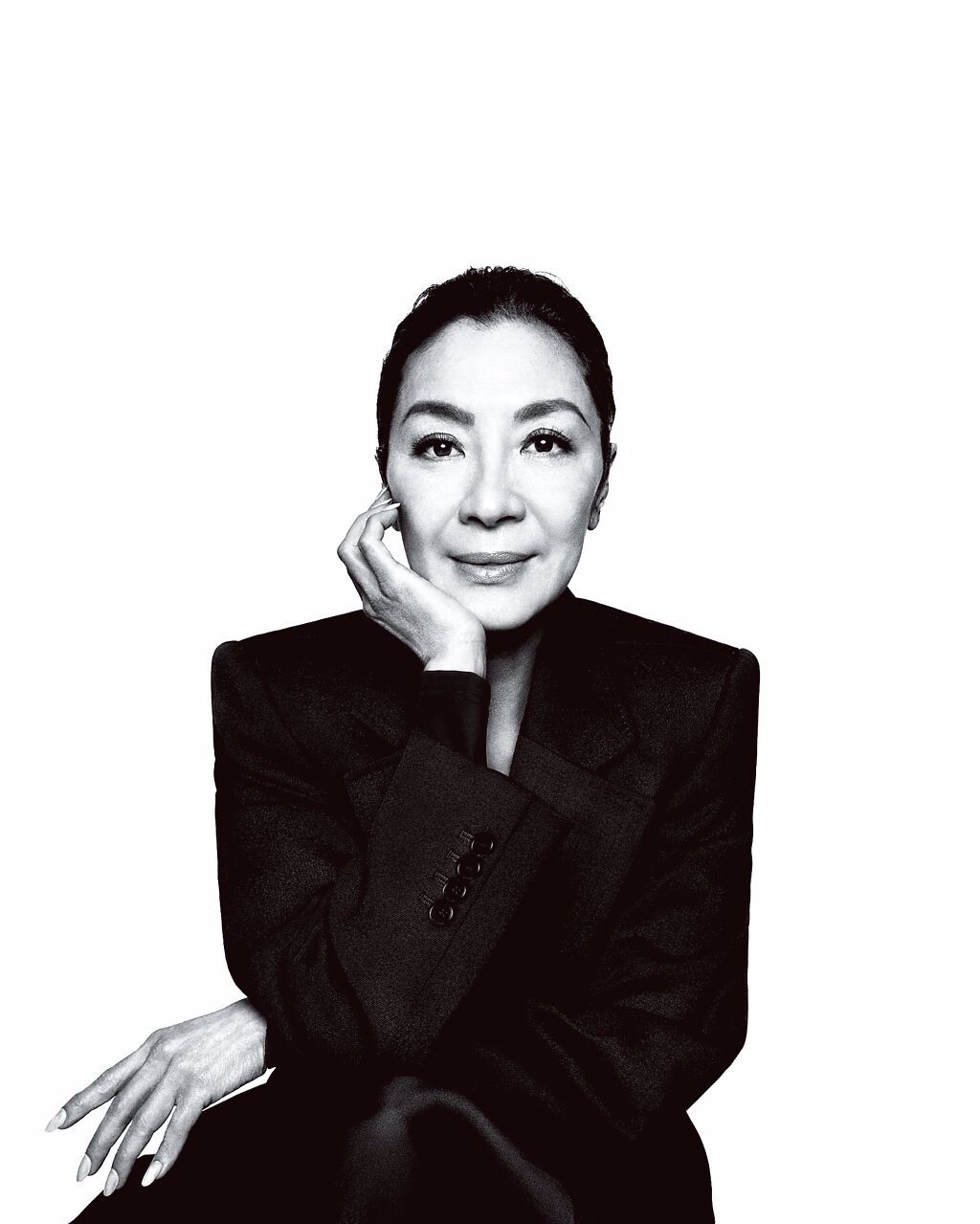 女星楊紫瓊不僅成為第一位獲頒奧斯卡影后的亞洲女星，亦是Balenciaga首位亞裔品牌大使。圖／Balenciaga提供