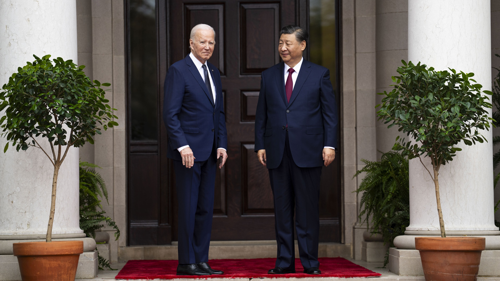 美國總統拜登與中國國家主席習近平15日在舊金山北加州費羅麗莊園舉行眾所矚目的「習拜會」。圖／美聯社