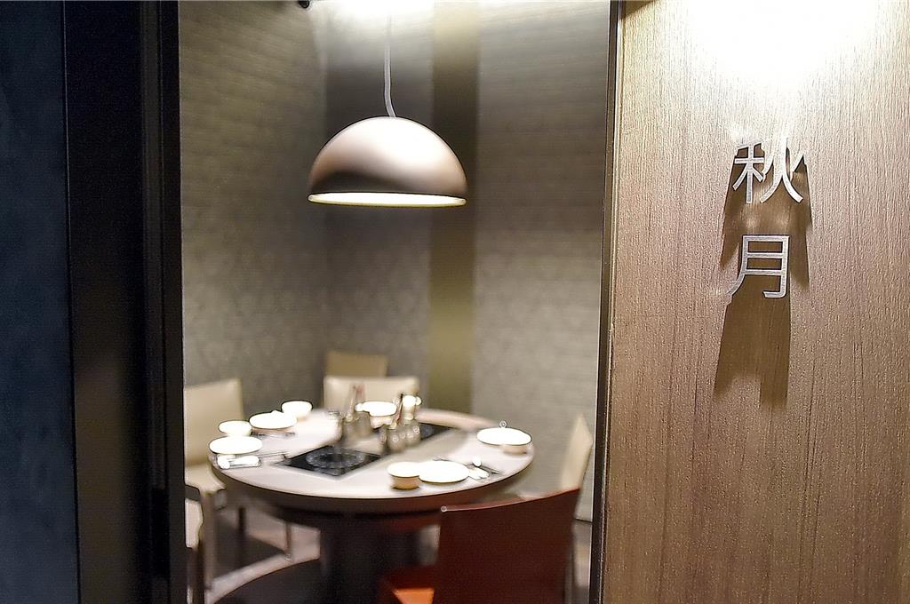 〈食令.SHABU〉大直店占地百坪,有6間不同規格包廂,每間可接待6至8人。圖/姚舜