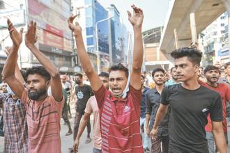 孟加拉血汗工人要加薪
