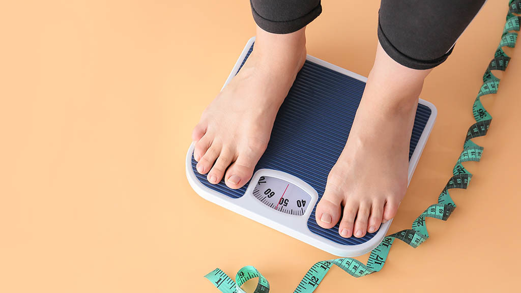 限制性飲食或極端訓練的減重雖然有效率，但卻難以常態性維持。圖／freepik