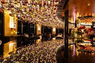 拍耶誕美照趁現在！ 5星飯店打造夢幻號熱氣球、燈串銀河酒吧