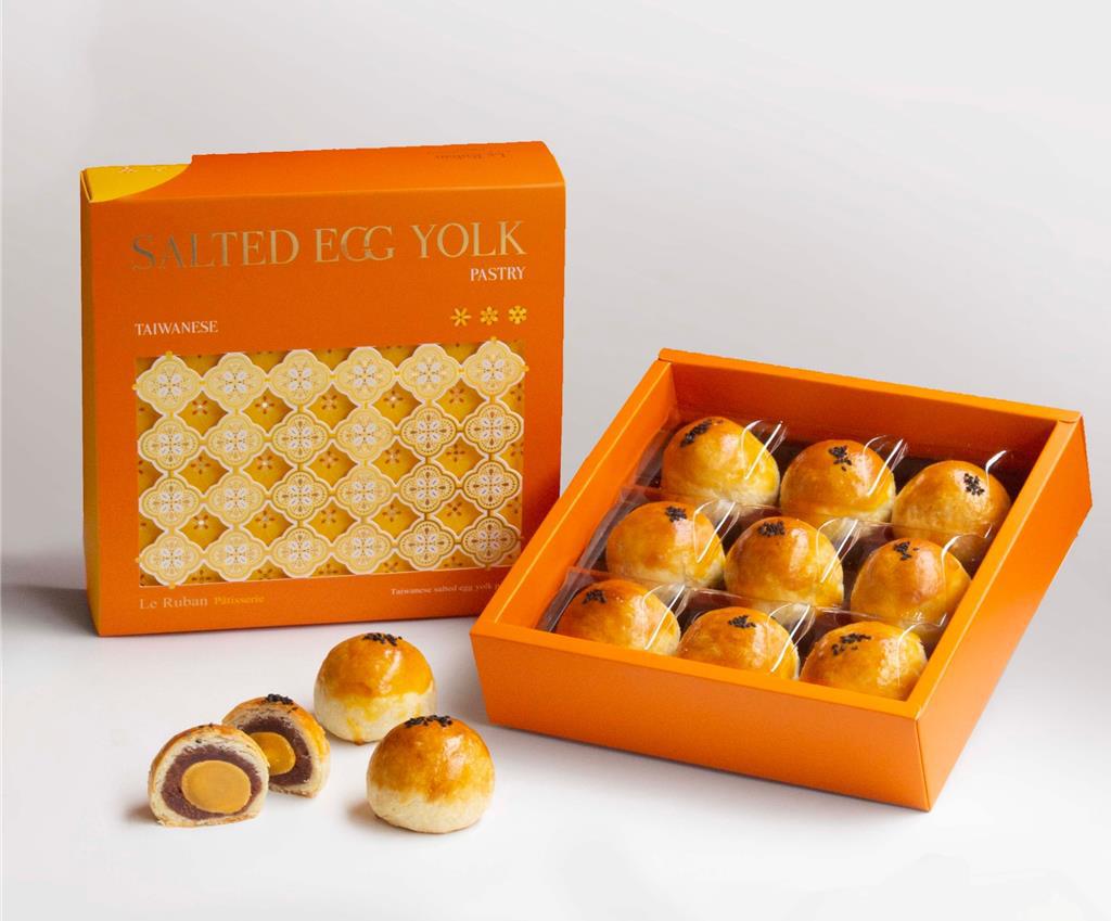 「經典鐵盒餅乾禮盒」為「法朋」最經典暢銷的餅乾禮盒，內裝16格共8款餅乾，單盒售價 680元。(法朋烘焙甜點坊提供)