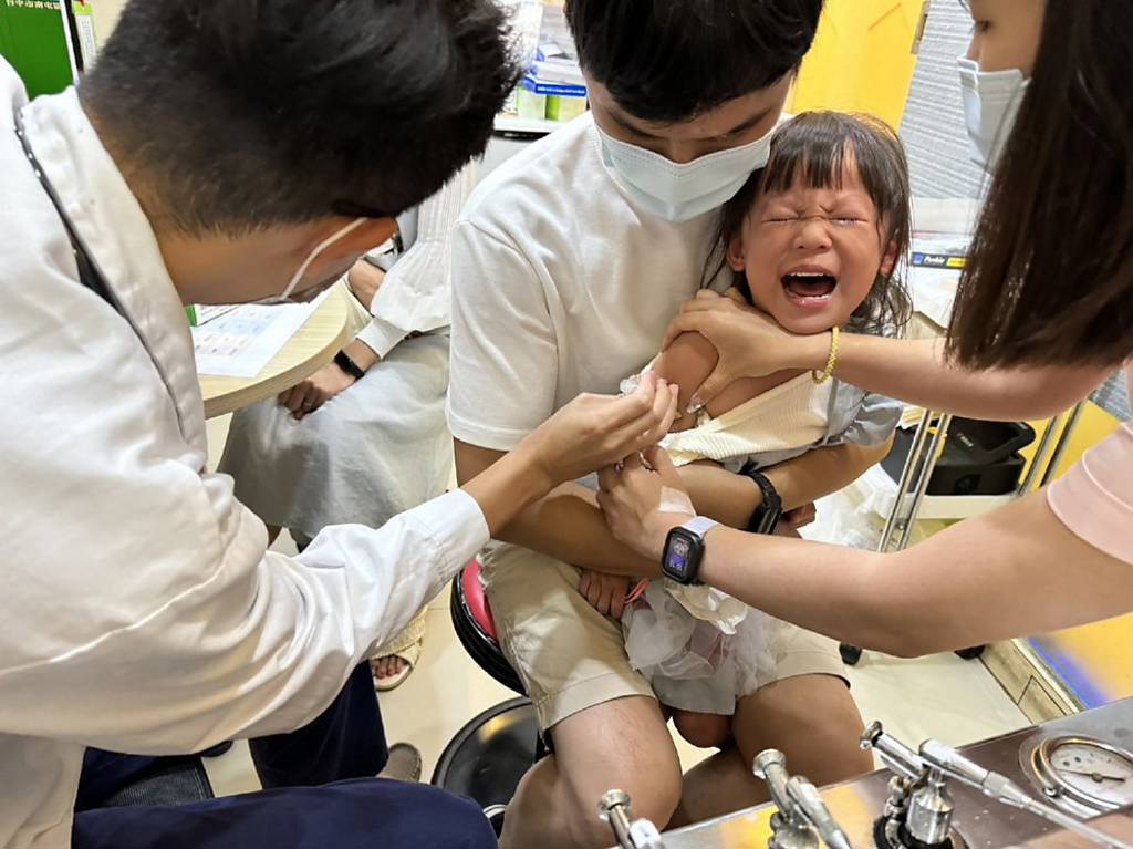 高端的腸病毒71型疫苗已拿下國內逾9成市占，明年越南、馬來西亞將陸續取得藥證，目標出貨100萬劑。圖／本報資料照片