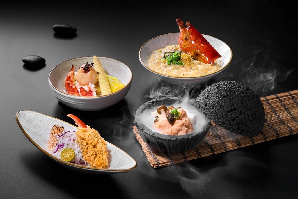 「匠極緻鍋物」個人套餐一次可品嚐活體龍蝦四食與日本和牛！圖／新天地提供