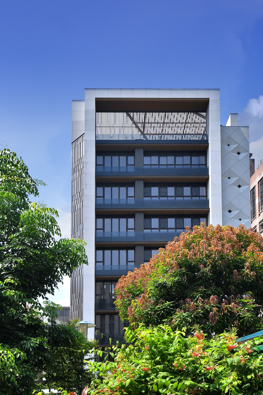 仁愛尊邸』 仁愛靜巷獨棟經典立可登峰入住- 商情- 工商時報