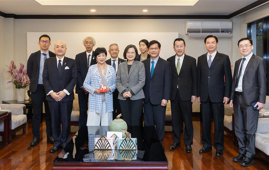 總統蔡英文7日在寓所接見日本東京都知事小池百合子訪問團。圖／總統府提供