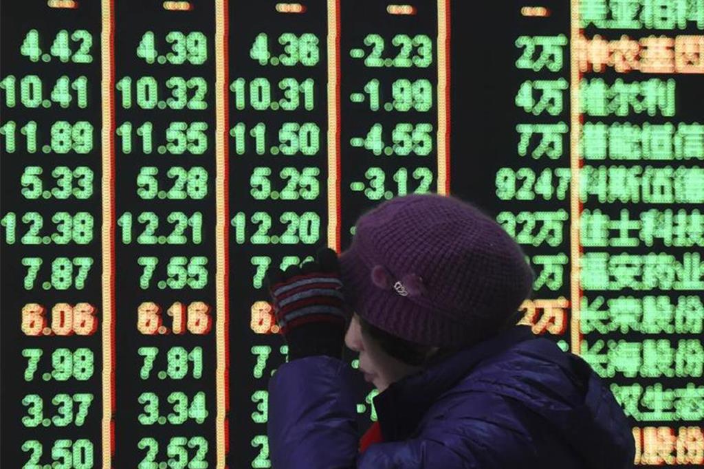 據國際金融協會（IIF），上月中國股市流出32億美元。（圖／美聯社）