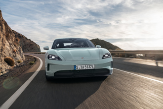 純電跑車Porsche Taycan全新小改 近期將在全球陸續上市