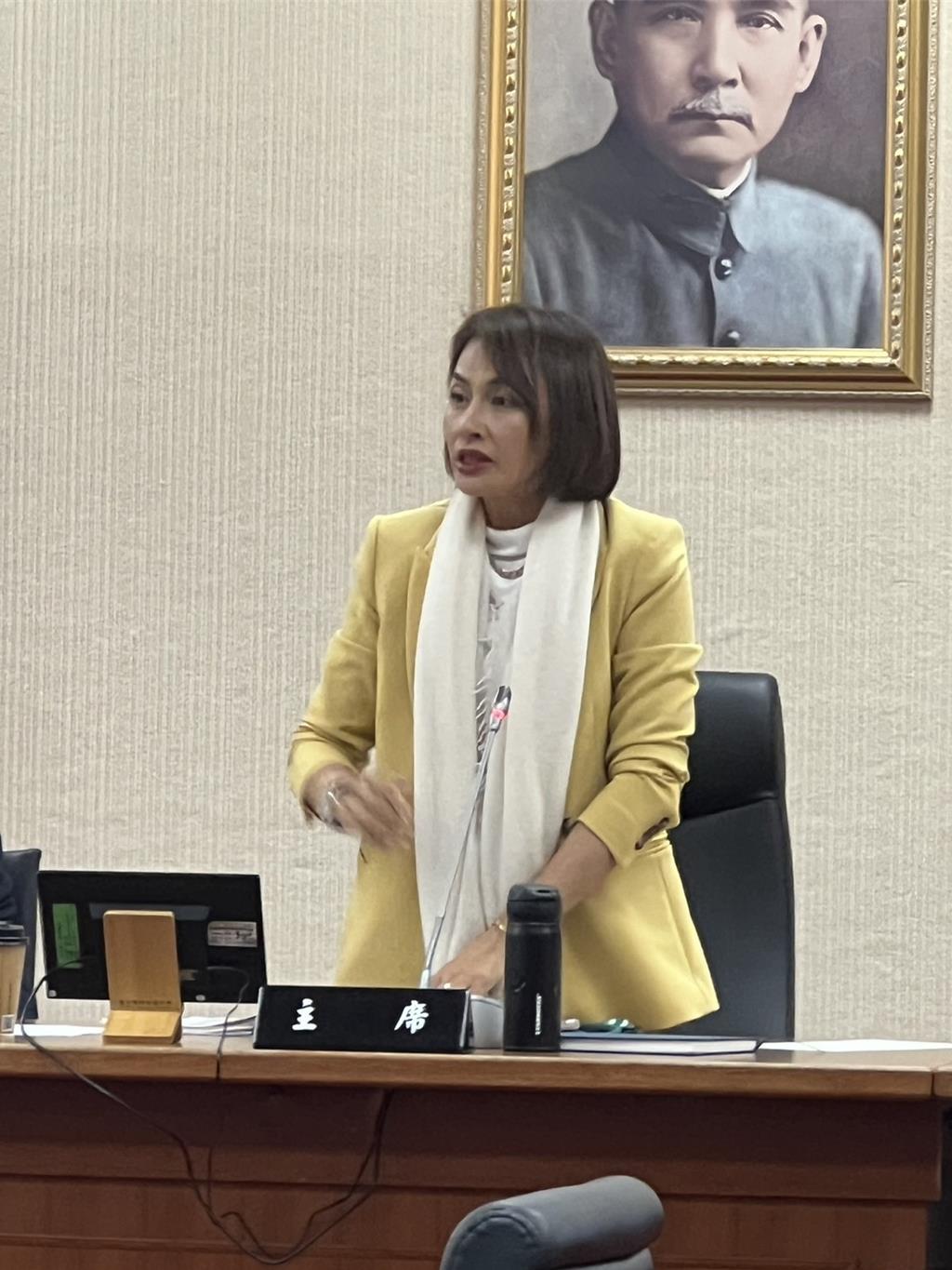 邱議瑩 兩岸兵兇天然氣能撐幾天？ 邱議瑩搬國安阻答在野怒拍桌- 產業- 工商時報
