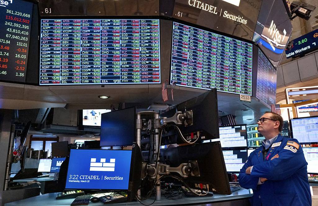 美股|道瓊創高後下跌 4大指數齊黑 輝達挫2.8%