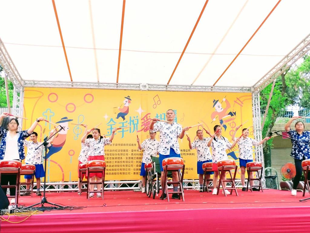 宏恩醫院「願子樂團」受邀演出獲滿堂彩展現音樂治療成效- 生活- 工商時報