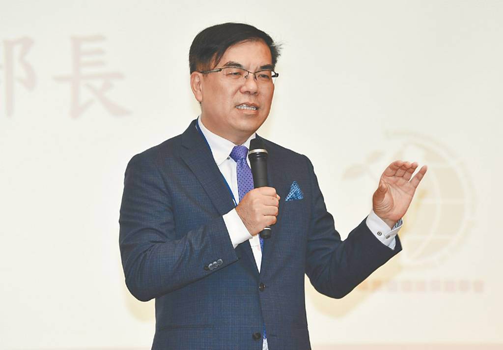 碳費10月有望拍板 彭啟明：優惠費率可能每噸100元