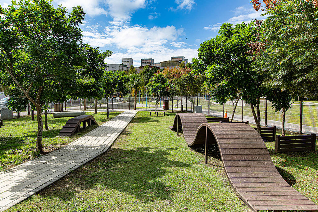 我家就在公園旁 公園宅實現全家幸福願望