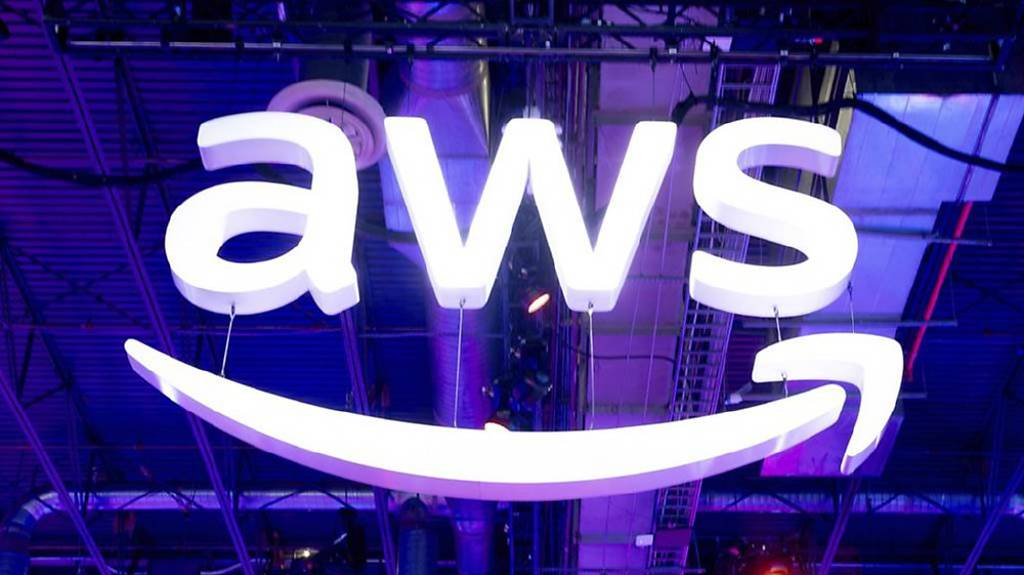 輝達又有新挑戰者？亞馬遜Trainium 3自研AI晶片號稱成本砍半、性能飆4倍