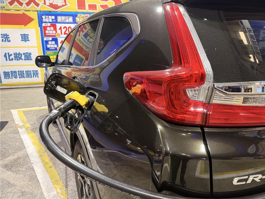 3年來新低！下周國內汽油擬大降1元95無鉛跌破30元- 產業- 工商時報