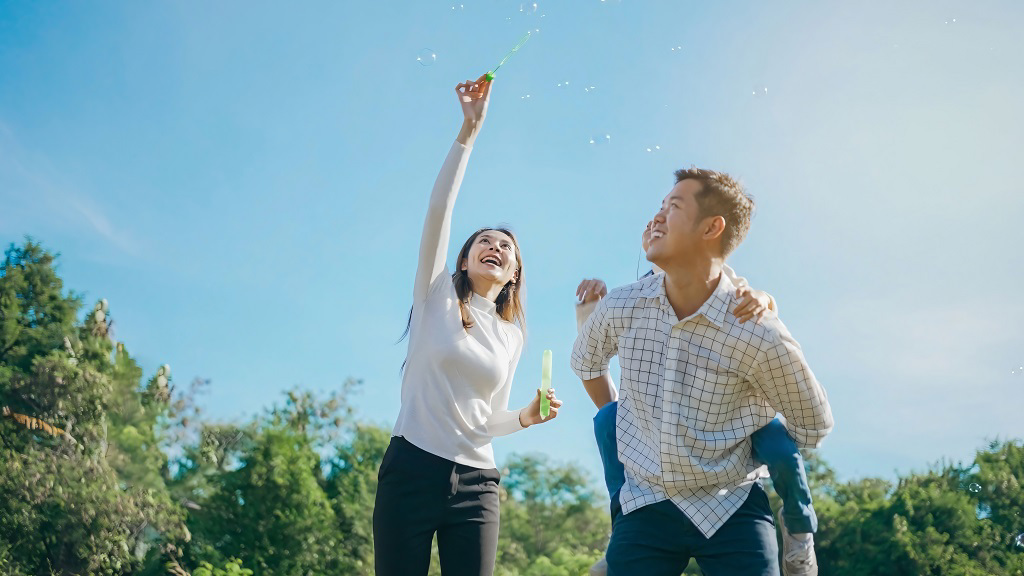如果中了一億樂透，你會和誰分享喜悅？做什麼事？