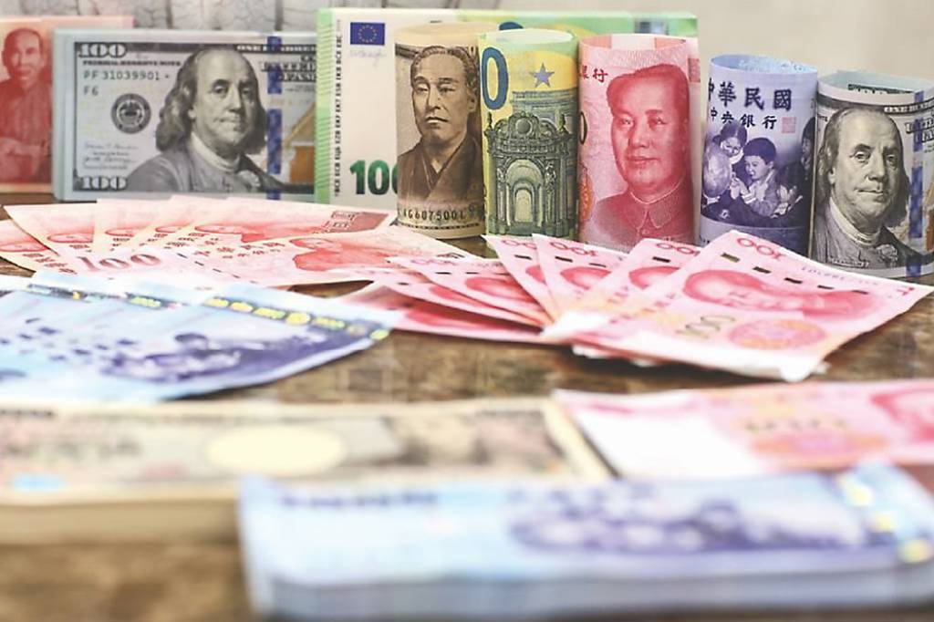 國銀外匯存款 連二月破15兆