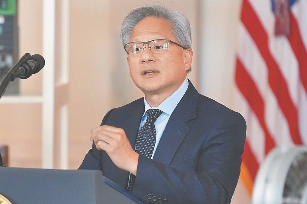 黃仁勳在台灣直言 美對中晶片管制是錯誤的