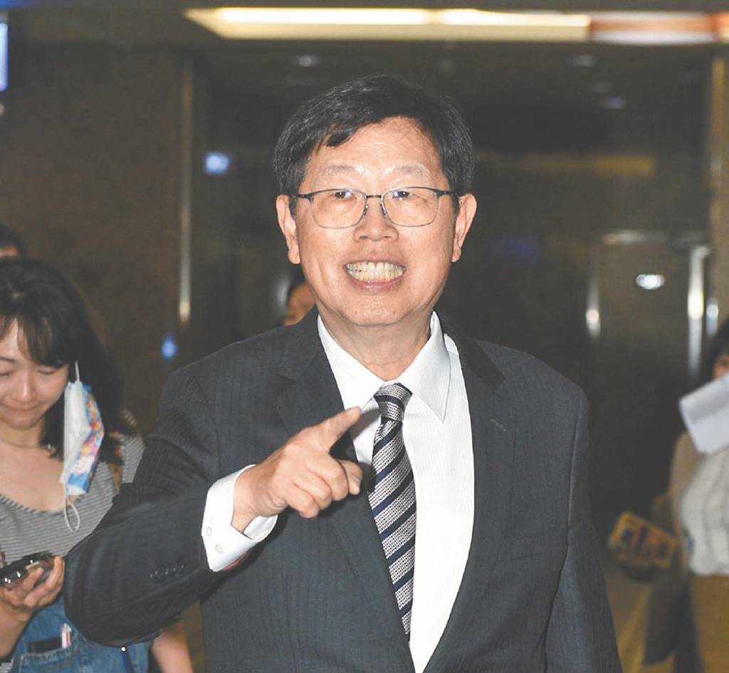 劉揚偉親赴巴黎！ 鴻海先進封裝廠落腳法國有望？「母雞帶小雞」策略背後目的曝光
