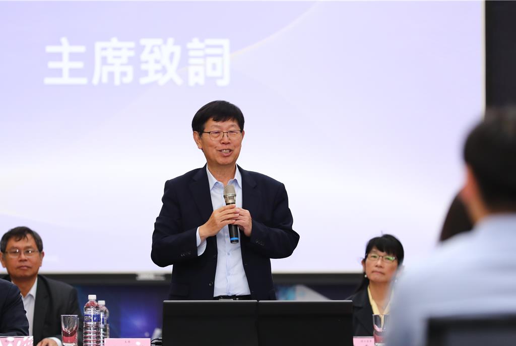 鴻華先進開拓海外市場有成 劉揚偉：上市五年內要賺錢