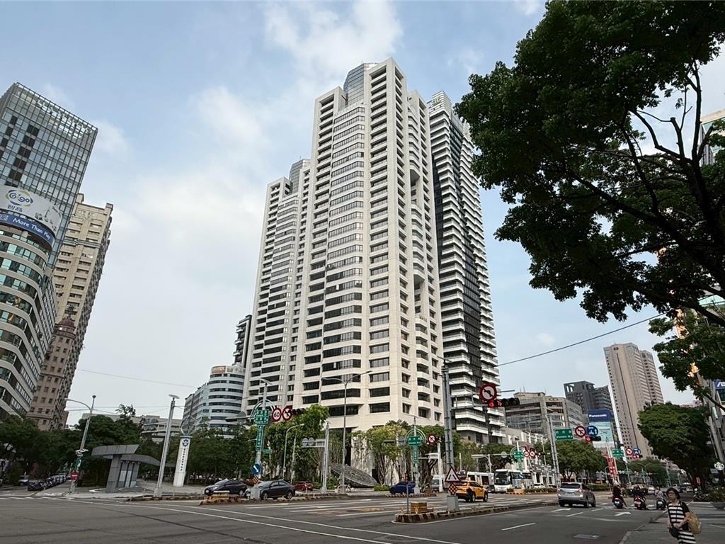 北部建商台中豪宅新案禮聘時尚大師設計  磁吸企業二代目光
