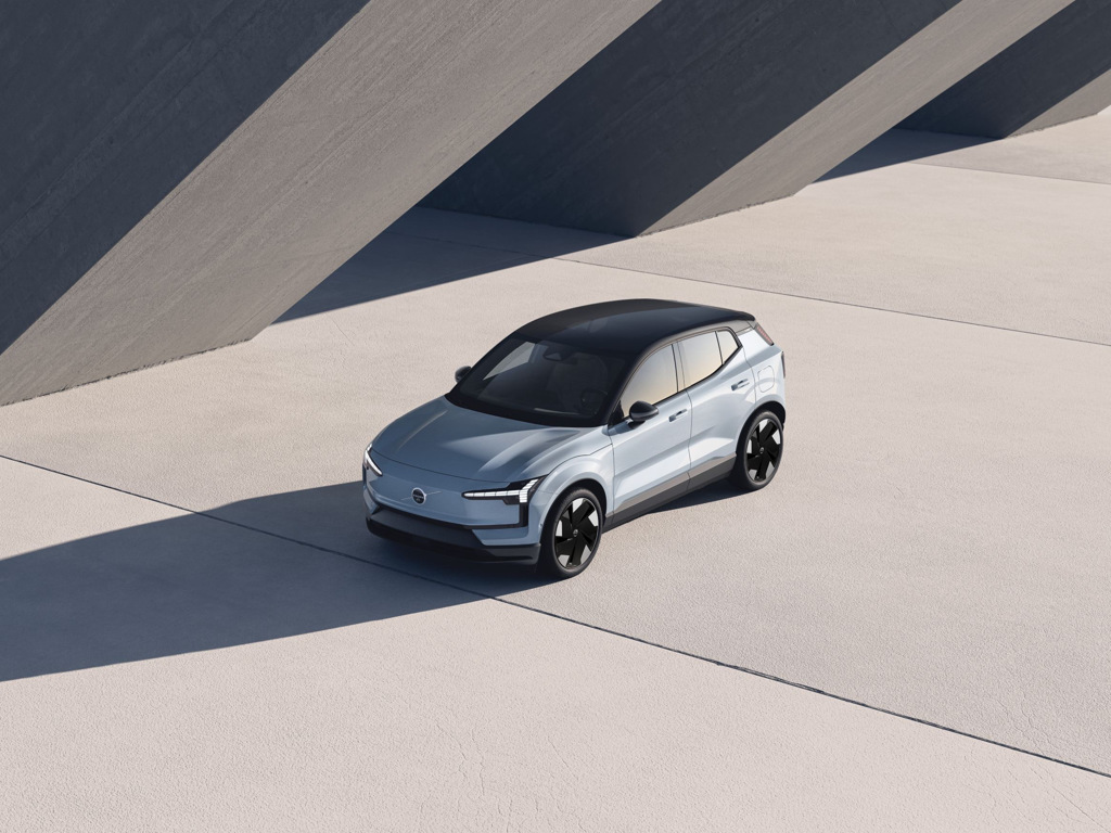 最速純電小坦克VOLVO EX30  堂堂進駐格上租車！