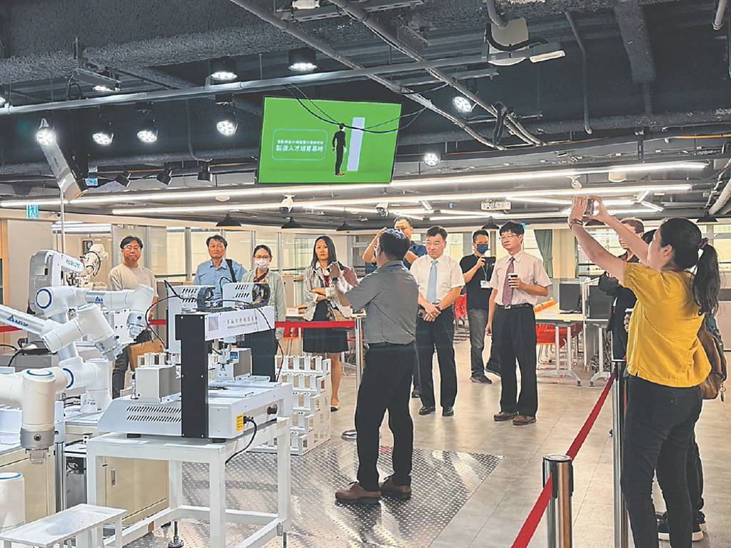 崑山科大結盟新化高工 攜手育才共創雙贏